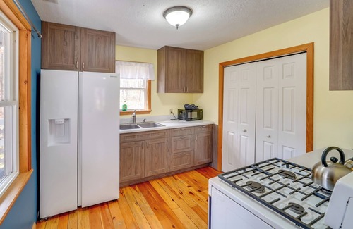Rosedale Cottage | Shared Pond & Trails: Rosedale Cottage!
