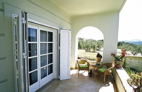 Darmarochori Villa | Shared Pool Apartment with Comfort