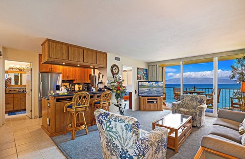 Kahana Condo | 🌈 Sharing our Blessings! Spectacular Views, Sunsets, Whales, Rainbows🌈