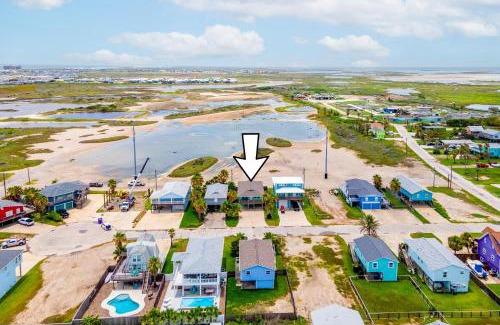 Leeward Sands House | Shark Attack