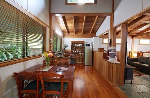 Malanda Bed & Breakfast | Sharlynn by the River