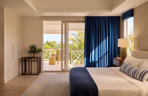 Dunmore Town Resort | Sharon's House 3 bed/3 bath home & 1 bed/1 bath guest cottage & plunge pool
