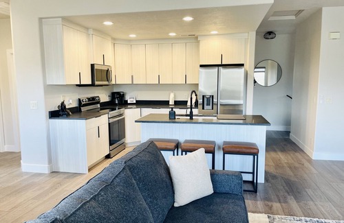 Mesquite Condo | Sharp Mesa Oasis by Mesquite Vacation Rentals with Private Balcony, Community Pool Access and $510 in free daily activities