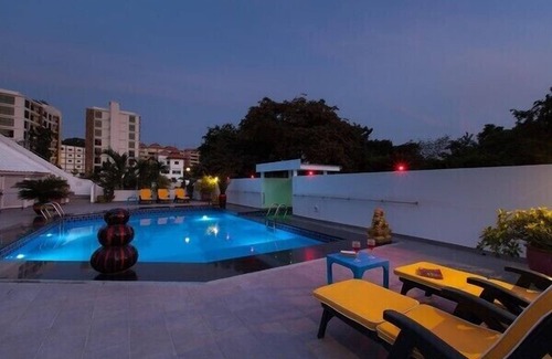 Pratumnak Hill Villa | Sharrow Bay 8 Bedroom Luxury Villa