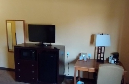Mission Hotel | Shary Inn and Suites