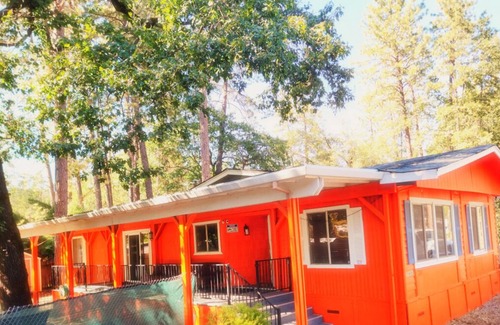 Lakehead-Lakeshore House | Shasta Lake Family Paradise - 15 min from Caverns