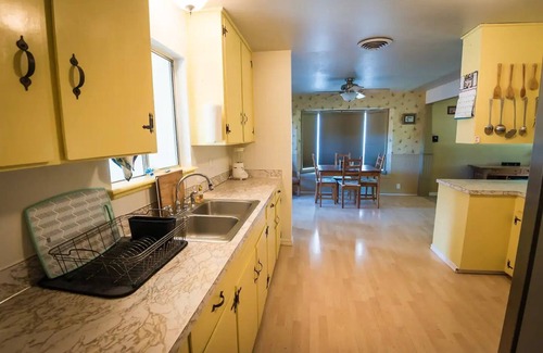 Lakehead-Lakeshore House | Shasta Lake Housenn