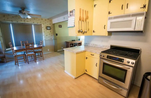 Lakehead-Lakeshore House | Shasta Lake Housenn