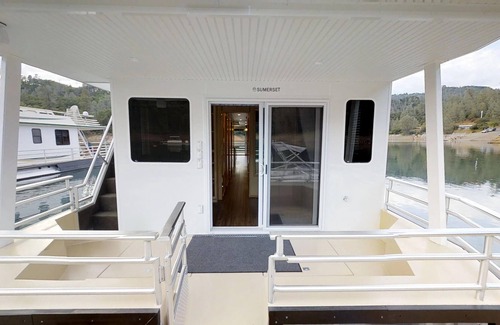 Lakehead Boat Rental | Shasta Marina at Packers Bay Sumerset Houseboat.