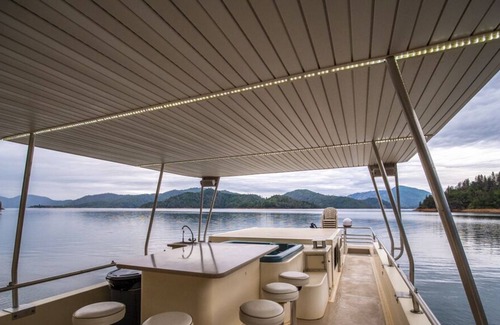 Lakehead Boat Rental | Shasta Marina to Houseboat Packers Bay Mirage I
