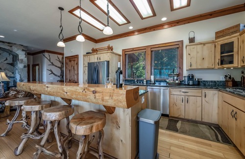 Shaver Lake Cabin | Shaver Dream View & SPA