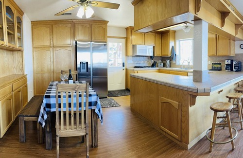 Dogwood Mountain Cabin | Shaver Lake Misty Mountain Retreat Private Deck Sunsets Hot Tub