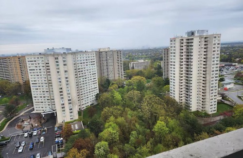 Downtown Mississauga Apartment | Shavy’s cozy room in a two bedroom apartment