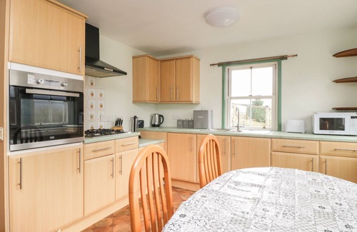 Bankend Cottage | SHAW COTTAGE, pet friendly, character holiday cottage in New Abbey