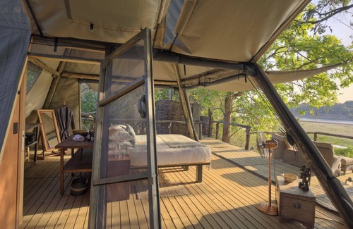 South Luangwa National Park Cabin | Shawa Luangwa Camp