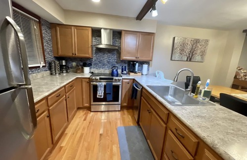 East Stroudsburg House | Shawnee Mountain 2bdr kids friendly townhouse 3 minutes away from slopes