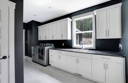 Shawnigan Lake House | Shawnigan Lake Retreat with Theatre