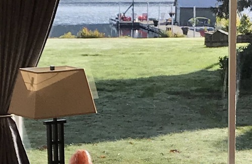Shawnigan Lake House | Shawnigan Lake Front Home-perfect for families.