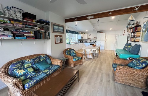 Happy Valley House | Shearwater - Spacious family holiday rental in Happy Valley
