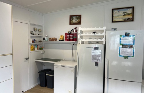 Happy Valley House | Shearwater - Spacious family holiday rental in Happy Valley
