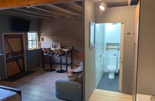 Westerlee Bed & Breakfast | Shed 100