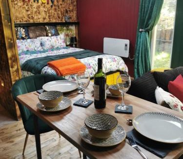 Abergavenny Apartment | Shed Gwely