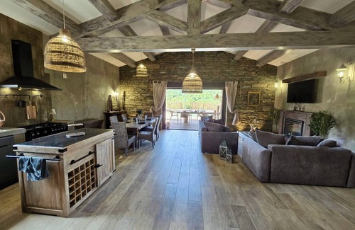 Oletta Villa | Sheepfold-style stone villa in the heart of the Corsican maquis