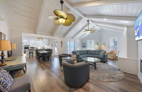 Gulf Pines House | Sheer Bliss - Huge Beachy Vacation Home Near the Beach with Private Pool