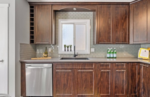 Southeast Calgary House | Sheer Perfection By QUARRY PARK Sleeps 8!