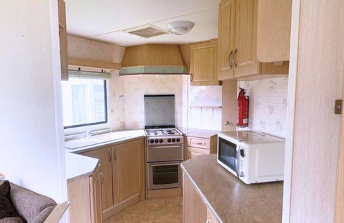 Isle of Grain House | Sheerness Parkside Caravan Retreat