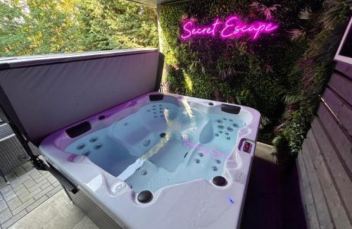 Ridgeway Apartment | Sheffield-Apartment-Sleeps4-Parking-HotTub
