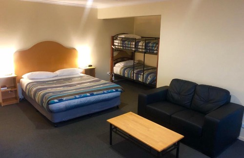 Sheffield Hotel | Sheffield Motor Inn