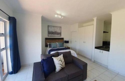 Umhlali Apartment | Sheffield Suite 3