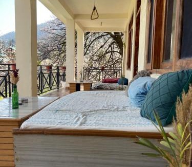Old Manali House | Shehjaar