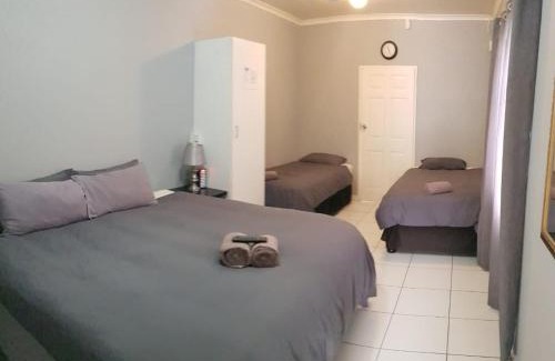 Molemole Apartment | Sheilas Self-Catering Overnight Accommodation