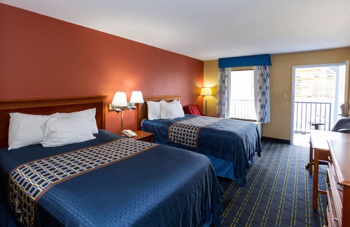Ellendale Hotel | SHELBY INN