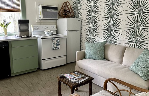 Esplanade Ridge Cottage | Shelby's Cottage Charming 1BR stand-alone cottage in the heart of Bayou St. John