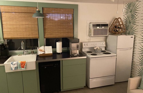 Esplanade Ridge Cottage | Shelby's Cottage Charming 1BR stand-alone cottage in the heart of Bayou St. John