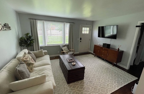 East End House | Shelby Stay