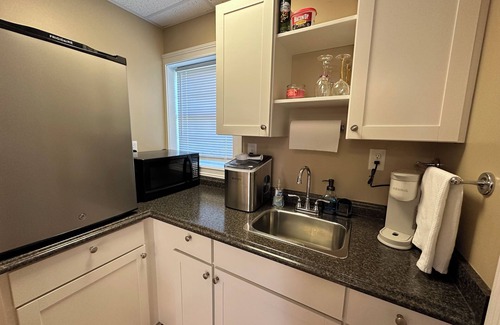 Shelbyville Apartment | Shelbyville Farm studio close to hiking, horses, Kentucky derby and distillery’s