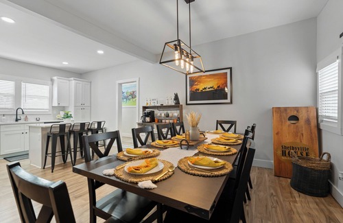 Shelbyville House | Shelbyville Farmhouse w/Hot Tub, Fire Pit & Grill