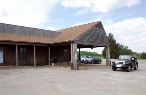Keysville Hotel | Sheldon's Motel by OYO Keysville Near Hwy 360