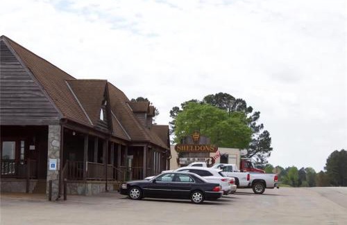 Keysville Hotel | Sheldon's Motel by OYO Keysville Near Hwy 360