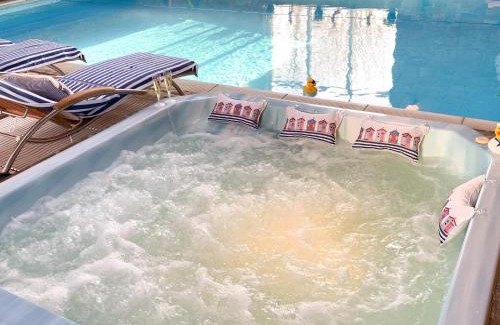 Holmfirth House | Shelduck Cottage