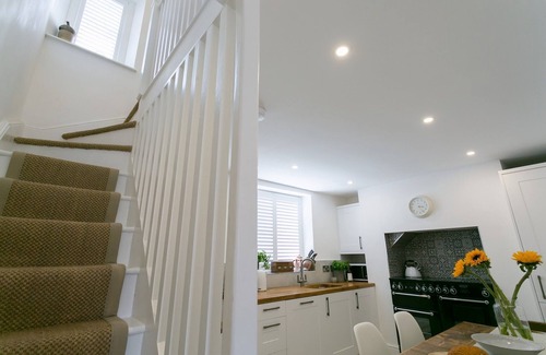 Menai Bridge Apartment | Shell Cottage - a dog that sleeps 4 guests in 2 bedrooms