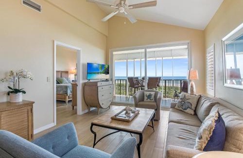 Sanibel House | Shell Island Beach Club #5D