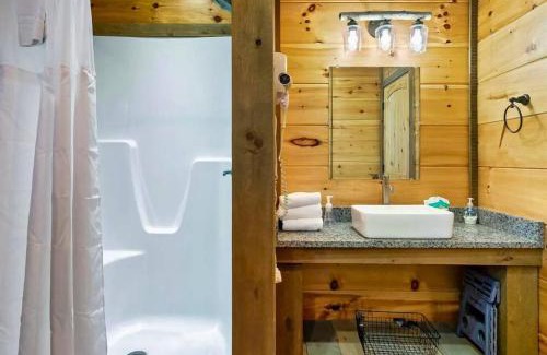 Sevierville House | Shell Mtn Splash: 4BR Haven, Views, Pool & Hot Tub