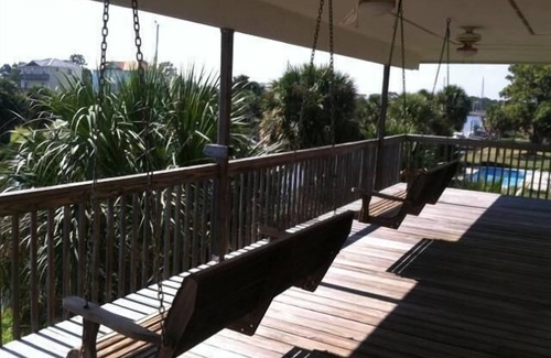 Crawfordville House | Shell Point Beach book now for spring & summer