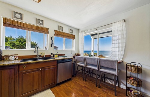 Shelter Cove Apartment | Shelter Cove- WOW What a View! Pet friendly, Close to everything