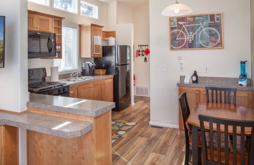 Bay City Cabin | Sheltered Nook Tiny Homes on Tillamook Bay